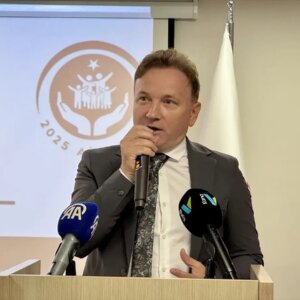 antalyada yaslilar icin calistay duzenlendi xhfiRntH