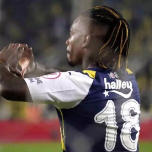 fenerbahce lincoln henrique ile yollarini ayirdi 8iT9m2mq