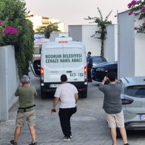 genc cift evde baslarindan vurulmus halde olu bulundu rimUxRsC