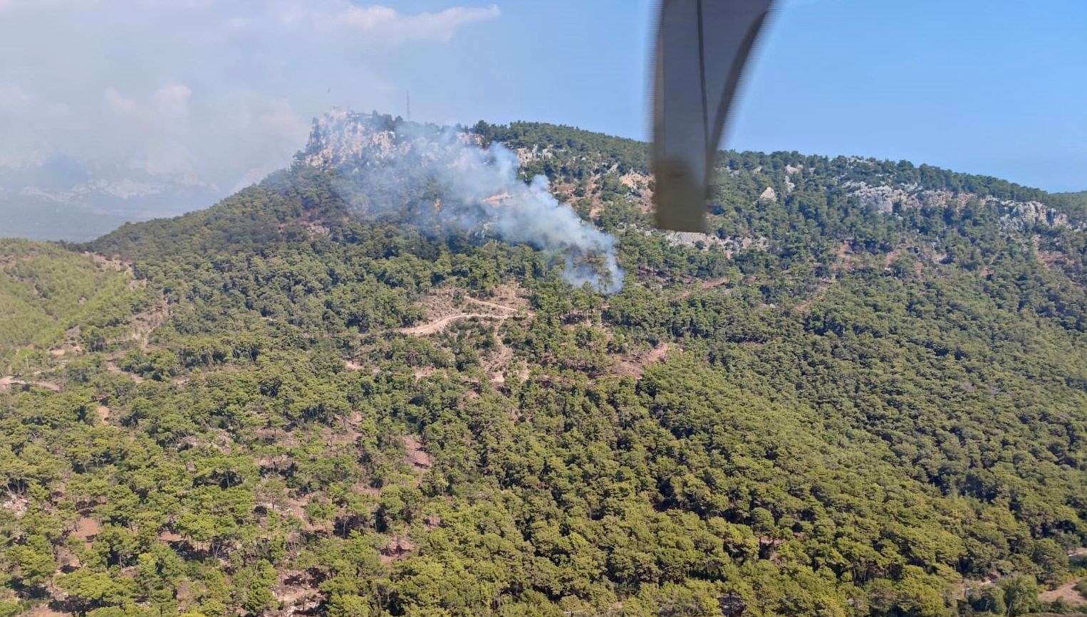 antalyada orman yangini mudahale suruyor 4NurkxzN