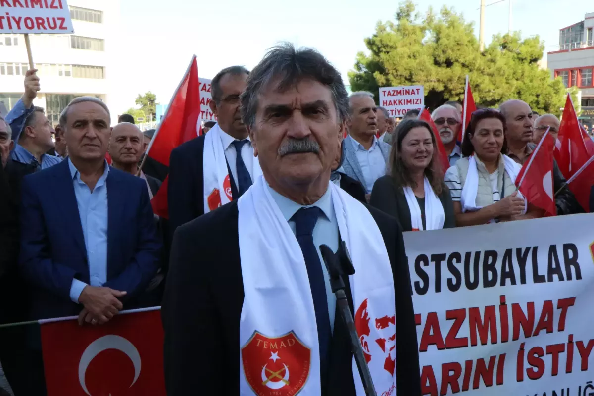 astsubaylar haklari icin yurudu NMp3eXje