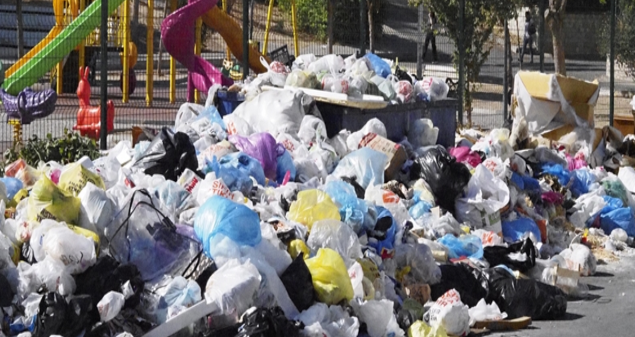 izmirin buca ilcesinde toplanmayan coplere tepki VYeBW8jS