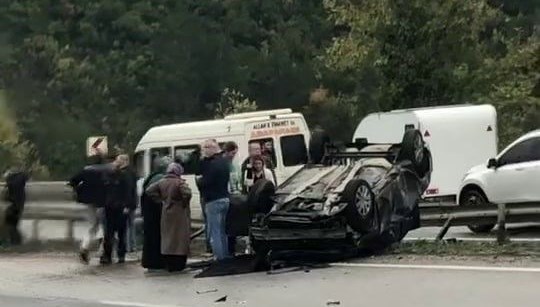 d 100de surucusunun kontrolunden cikan otomobil takla atti 1 yarali zzF6uRX2