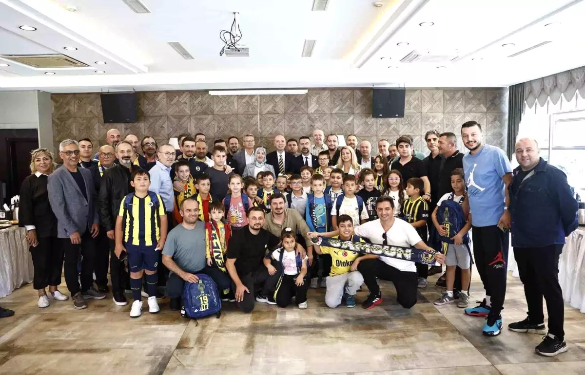 fenerbahceden egitim icin sosyal sorumluluk projesi sxjP8SAU