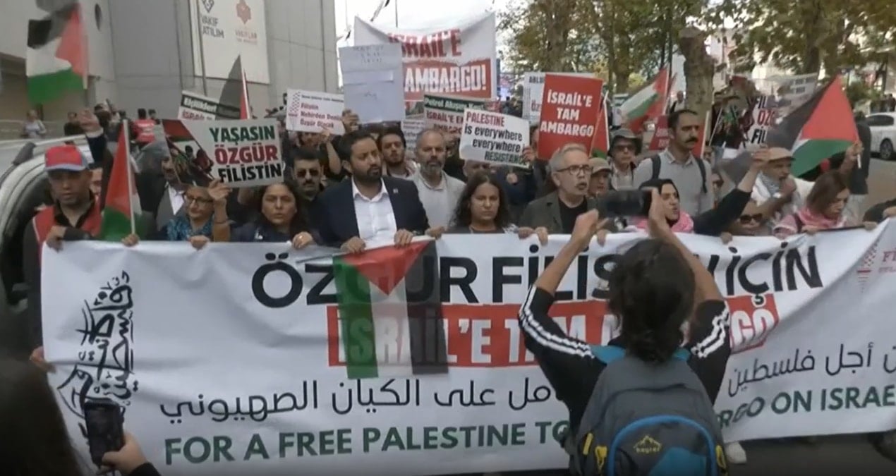 istanbulda binler gazze icin yurudu wsIwys6b