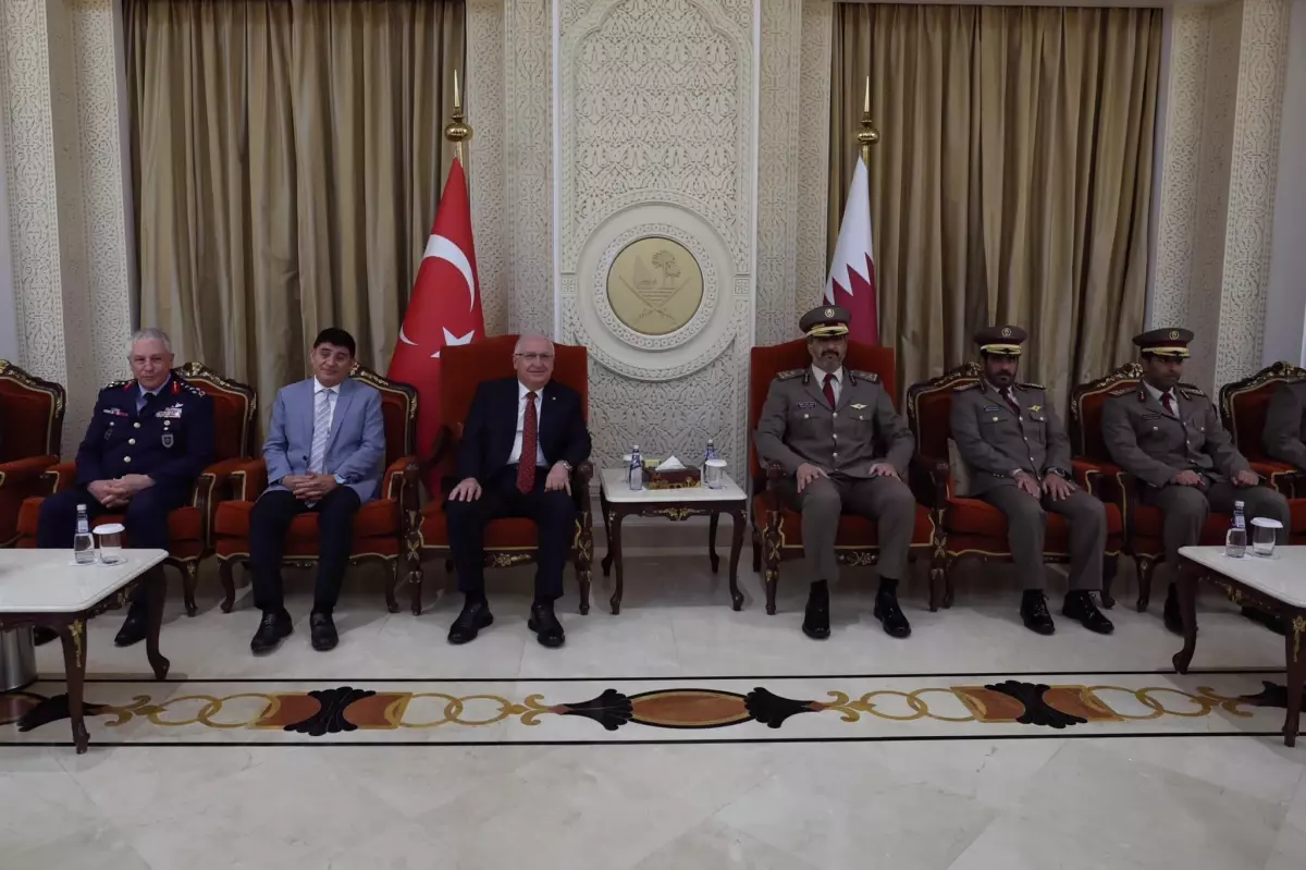 milli savunma bakani yasar guler katarda resmi temaslarda bulundu ZmXNT64u