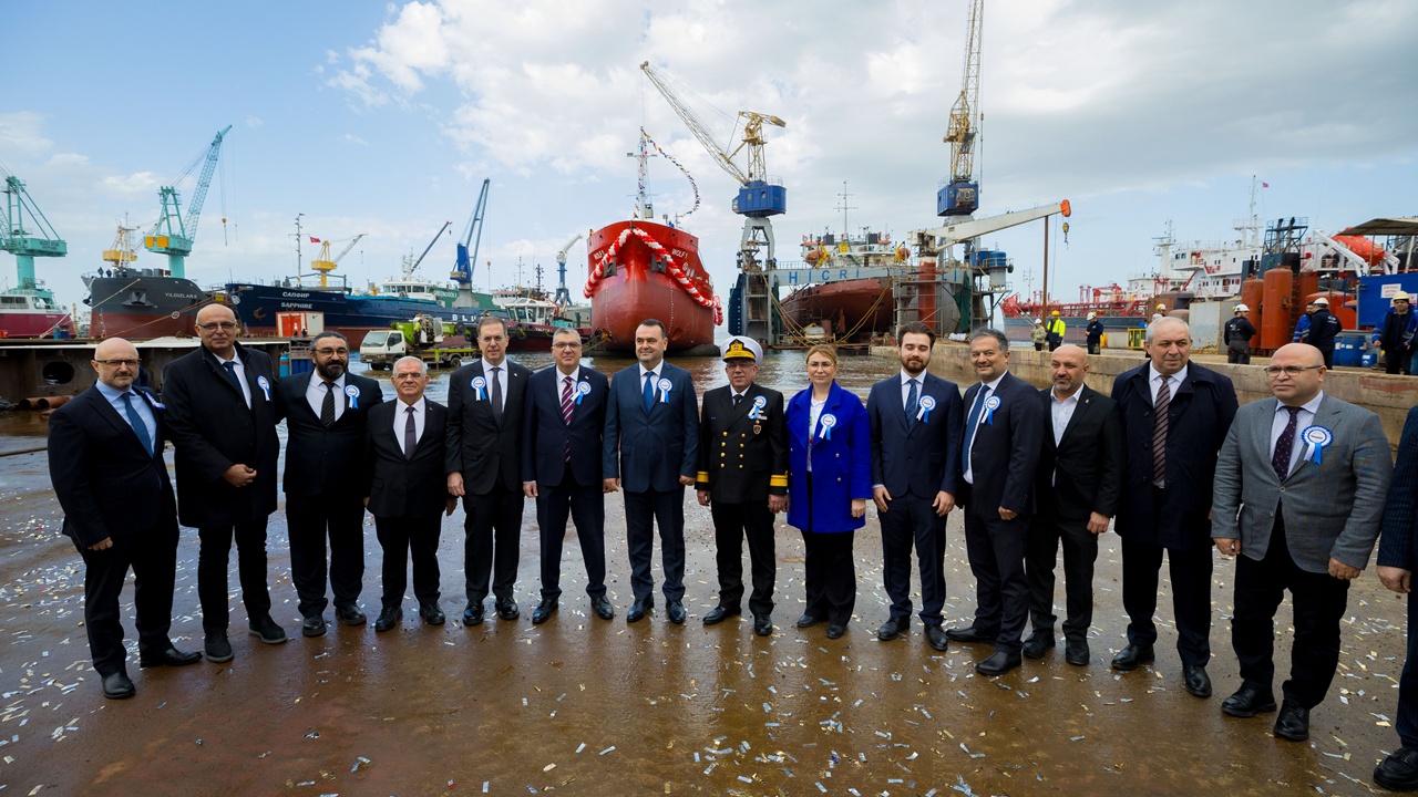 Petrol Ofisi Grubu ve Hicri Ercili Grup iş birliğinde inşa edilen ilk tanker “Wolf 1” suya indirildi